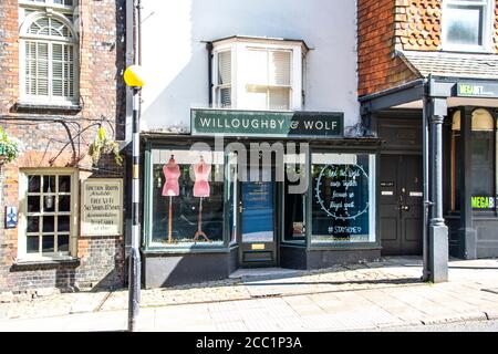 Willoughby et Wolf sur Marlborough High Street Banque D'Images