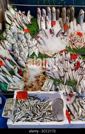 Turquie, Istanbul, poissons sur le marché de Kadikoy Banque D'Images