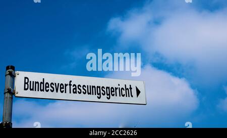 Allemagne, Karlsruhe, Baden Wuerttemberg, View of road sign Banque D'Images