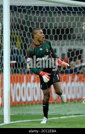 Milan Italie, 03 avril 2007, 'SAN SIRO' Stadium, UEFA Champions League 2006/2007, AC Milan - FC Bayern Monaco : Dida pendant le match Banque D'Images