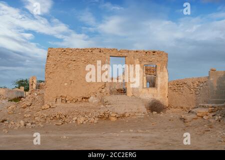 Ruiné ancien arabe perlière et ville de pêche Al Jumeail, ancien village de pêcheurs du XIXe siècle Banque D'Images