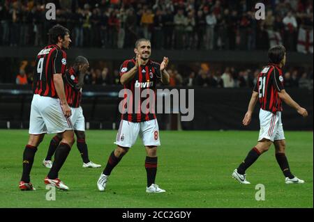 Milan Italie , 02 mai 2007, Stade 'SAN SIRO', UEFA Champions League 2006/2007, AC Milan - FC Manchester United: Les joueurs de Milan célèbrent la victoire à la fin du match Banque D'Images