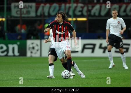 Milan Italie , 02 mai 2007, Stade 'SAN SIRO', UEFA Champions League 2006/2007, AC Milan - FC Manchester United: Andrea Pirlo en action pendant le match Banque D'Images