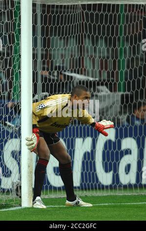 Milan Italie , 02 mai 2007, Stade 'SAN SIRO', UEFA Champions League 2006/2007, AC Milan - FC Manchester United: Dida pendant le match Banque D'Images