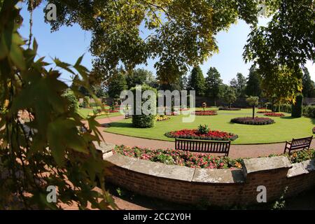 Ayr, Ayrshire, Écosse, jardin clos dans le parc public de Belleisle août 2020 crédit : Alister Firth Banque D'Images