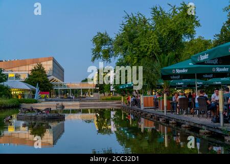 Grugapark, jardin aquatique, à l'entrée principale, Grugahalle, Essen, Allemagne Banque D'Images