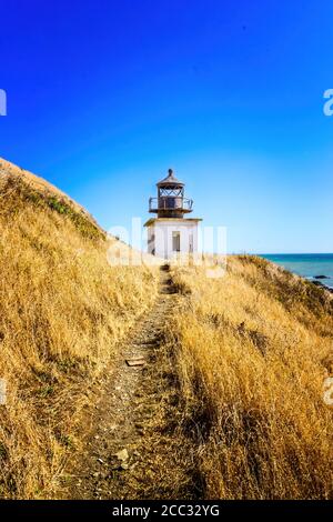 Le phare abandonné de Punta Gorda sur la Lost Coast, Californie, États-Unis Banque D'Images