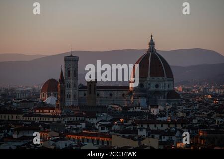 La cathédrale et le dôme de Florence, officiellement la cathédrale de Santa Maria del Fiore et le Duomo di Firenze Banque D'Images