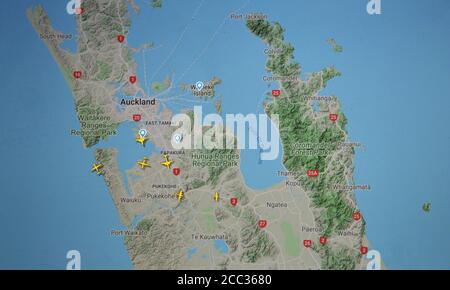 Trafic aérien au-dessus de l'aera d'Auckland (18 août 2020, UTC 20.15), sur Internet avec le site Flightracar 24, pendant la période de pandémie du coronavirus Banque D'Images