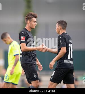 Jubilation MG, de gauche à droite Florian NEUHAUS (MG), Stefan LAINER (MG), match de football, Borussia Monchengladbach (MG) - MSV Duisburg (DU) 4: 0, le 15 août 2020 à Borussia Monchengladbach / Allemagne. € | utilisation dans le monde entier Banque D'Images