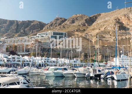 Andalousie en Espagne: Port d'Aguadulce dans la province d'Almeria. Banque D'Images