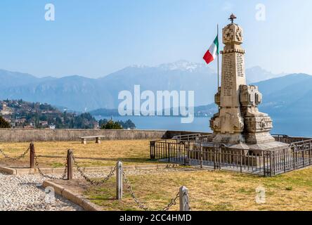 Monument aux soldats morts de la guerre mondiale à Mezzegra dans la province de Côme, région Lombardie, Italie Banque D'Images