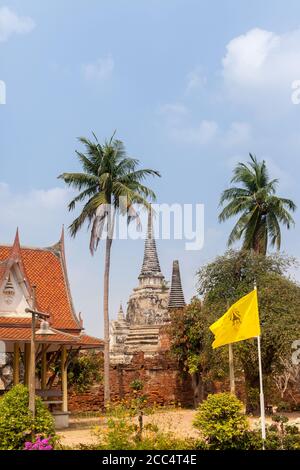 AYUTTHAYA, THAÏLANDE - 2015 février. Entrée au temple Wat Ratchaburana. Banque D'Images