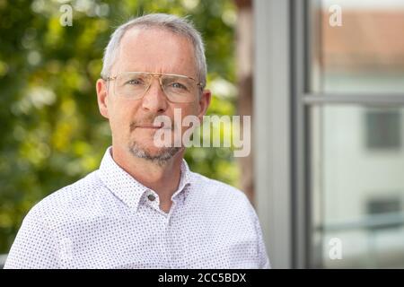 Erfurt, Allemagne. 19 août 2020. Mark A. Kühnelt, Président de DEHOGA Thuringe, lors d'une conférence de presse sur les résultats d'une récente enquête sur l'industrie de l'hôtellerie de Thuringe. Credit: Michael Reichel/dpa-Zentralbild/dpa/Alay Live News Banque D'Images