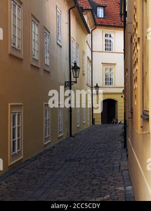 Rues tortueuses de la vieille ville de Prague, repiblic tchèque Banque D'Images