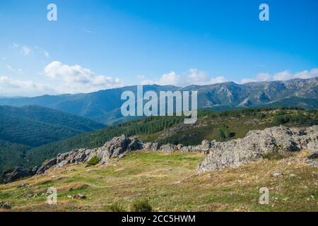 Paysage. La réserve naturelle de la Sierra Norte, province de Guadalajara, Castille La Manche, Espagne. Banque D'Images