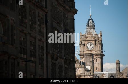 Tour de l'horloge sur l'hôtel Balmoral, Princes Street, Édimbourg, Écosse. Banque D'Images