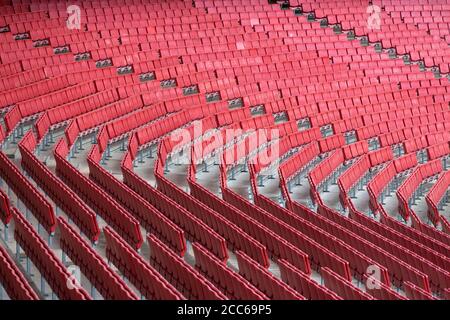 Places assises dans les stands du stade Emirates Banque D'Images