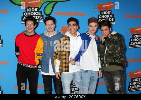 LOS ANGELES - 24 MARS : chance Perez, Michael Conor, Drew Ramos, Sergio Calderon, Brady Tutton aux 2018 Kidd's Choice Awards au Forum le 24 mars 2018 à Inglewood, CA Banque D'Images