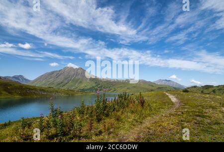 Lost Lake (Trail) et les montagnes Kenai dans le centre-sud de l'Alaska. Banque D'Images