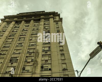 Architecture ancienne. Bâtiments historiques. Ville de Porto Alegre, État du Rio Grande do Sul au Brésil. Centre historique. Scène urbaine. Capit métropolitain Banque D'Images