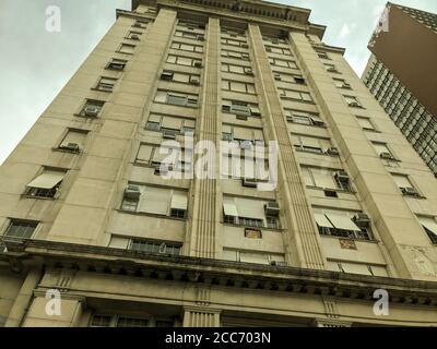 Architecture ancienne. Bâtiments historiques. Ville de Porto Alegre, État du Rio Grande do Sul au Brésil. Centre historique. Scène urbaine. Capit métropolitain Banque D'Images