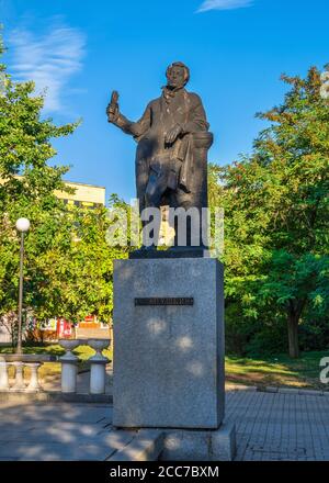 Berdyansk, Ukraine 07.23.2020. Monument à Alexandre Pouchkine dans la ville de Berdyansk, en Ukraine, le matin d'été Banque D'Images