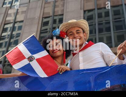 Parade de la journée dominicaine dans le centre-ville de New York. Banque D'Images