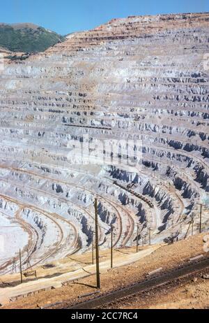 Mine de cuivre de Bingham Canyon, alias Kennecott Copper Mine, Utah. Photographié juillet 1963. Banque D'Images