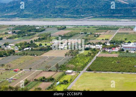 Taitung, Taïwan - magnifique vue panoramique depuis la zone de montgolfière des Highlands de Luye. Un célèbre site touristique dans le canton de Luye, comté de Taitung, Banque D'Images