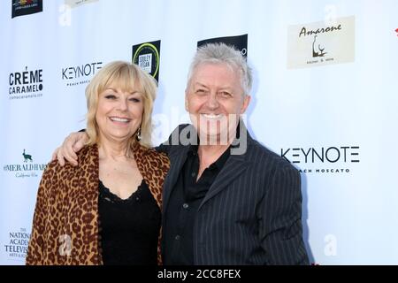 LOS ANGELES - APR 25: Mari Wilson, Mal Young à la réception des nominés d'Emmy de jour NATAS au Musée Hollywood le 25 avril 2018 à Los Angeles, CA Banque D'Images