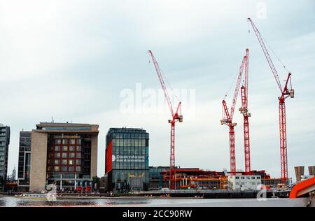 Amsterdam, pays-Bas. Juillet 2019. Chantier de construction de grues à Amsterdam. Banque D'Images