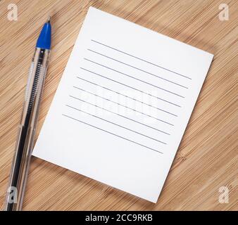 Phrase de la liste d'achats sur la table en bois Banque D'Images