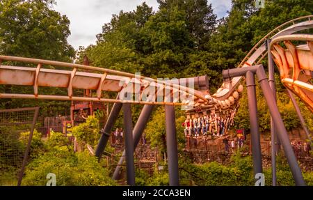 Promenade en nemesis à Alton Towers, Royaume-Uni Banque D'Images