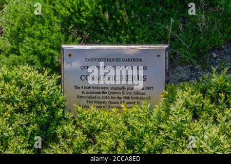 Jardin cosmétique d'herbes, l'un des quatre lits d'herbes plantés en 1977 pour le Queens Silver Jubilee, réaménagé en 2016 pour le 90e anniversaire de la reine Elizabeth ll. Banque D'Images