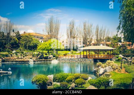 Jardin japonais avec étang à la Serena, Chili Banque D'Images