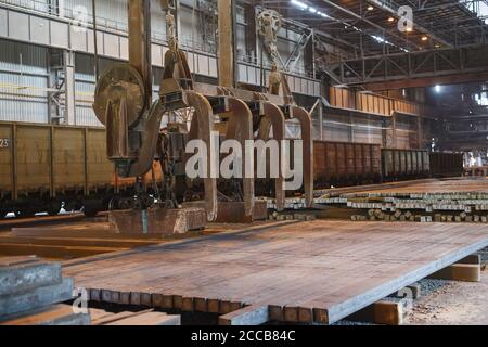 Metal entrepôt vide. Pour la galvanoplastie metal Banque D'Images