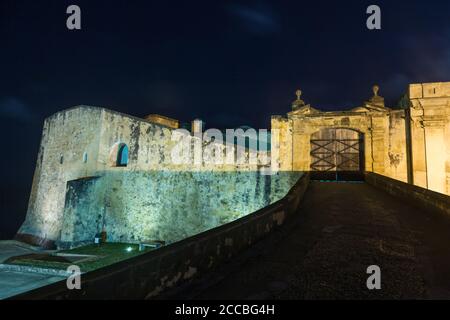 Castillo San Cristobal, une partie des défenses du vieux San Juan, Porto Rico, était la plus grande fortification européenne jamais construite dans les Amériques. C'est l Banque D'Images