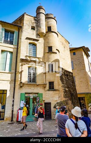 France. Gard (30) Uzes. Bâtiment médiéval dans la vieille ville Banque D'Images