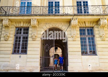 France. Gard (30) Uzes. Hôtel de ville Banque D'Images