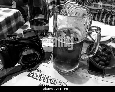 Un peu de repos pour un photographe voyageur, Lisbonne, Portugal Banque D'Images