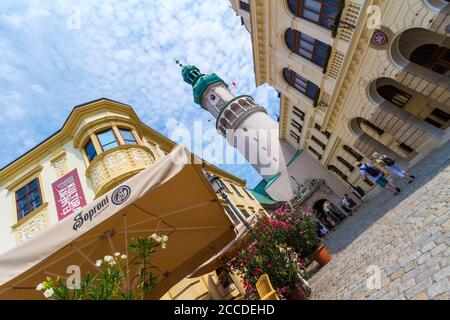 FO ter (place principale) avec la Tour de la cheminée et l'Hôtel de ville, Sopron, Hongrie Banque D'Images