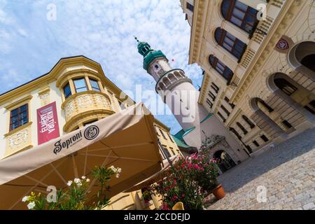 FO ter (place principale) avec la Tour de la cheminée et l'Hôtel de ville, Sopron, Hongrie Banque D'Images