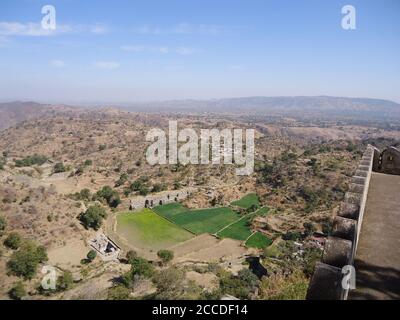 paysage du désert de thar sur le chemin de kumbhalgarh Banque D'Images