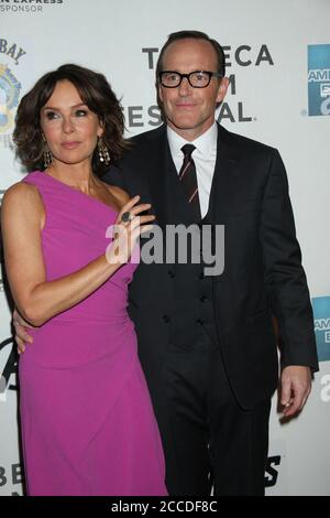 ***PHOTO*** Clark Gregg fichiers pour divorce de Jennifer Gray. 28 avril 2012 Jennifer Gray, Clark Gregg assiste à la nuit de clôture du Tribeca film Festival 2012 avec Marvel' les Avengers au BMCC Tribeca PAC à New York. Crédit : RWMediaPunch Banque D'Images