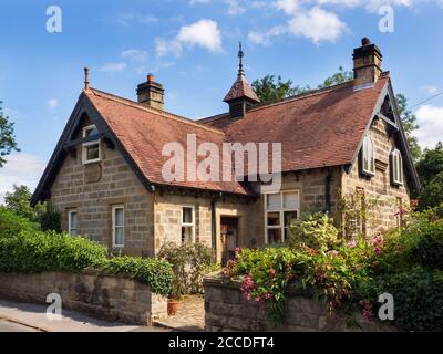 Ancien bâtiment de l'école Nidd dans le village de Nidd près Harrogate North Yorkshire Angleterre Banque D'Images