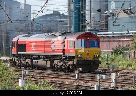 Locomotive diesel de classe 66 à la gare de Bank Quay. Nommé Armistice 100 Banque D'Images