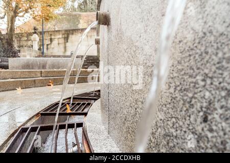 Prise publique d'eau minérale à Luso, Portugal, Europe Banque D'Images