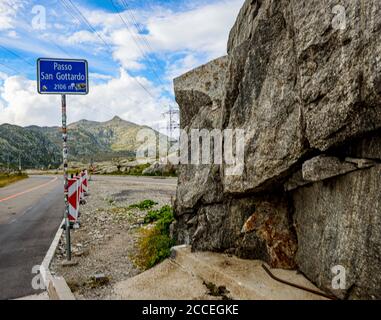 Gotthard Pass Street en Suisse Banque D'Images