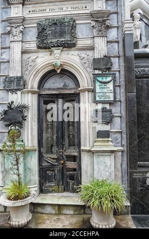 Cimetière de la Recoleta Espagnol: Cementerio de la Recoleta , cimetière de Buenos Aires, Argentine. Banque D'Images